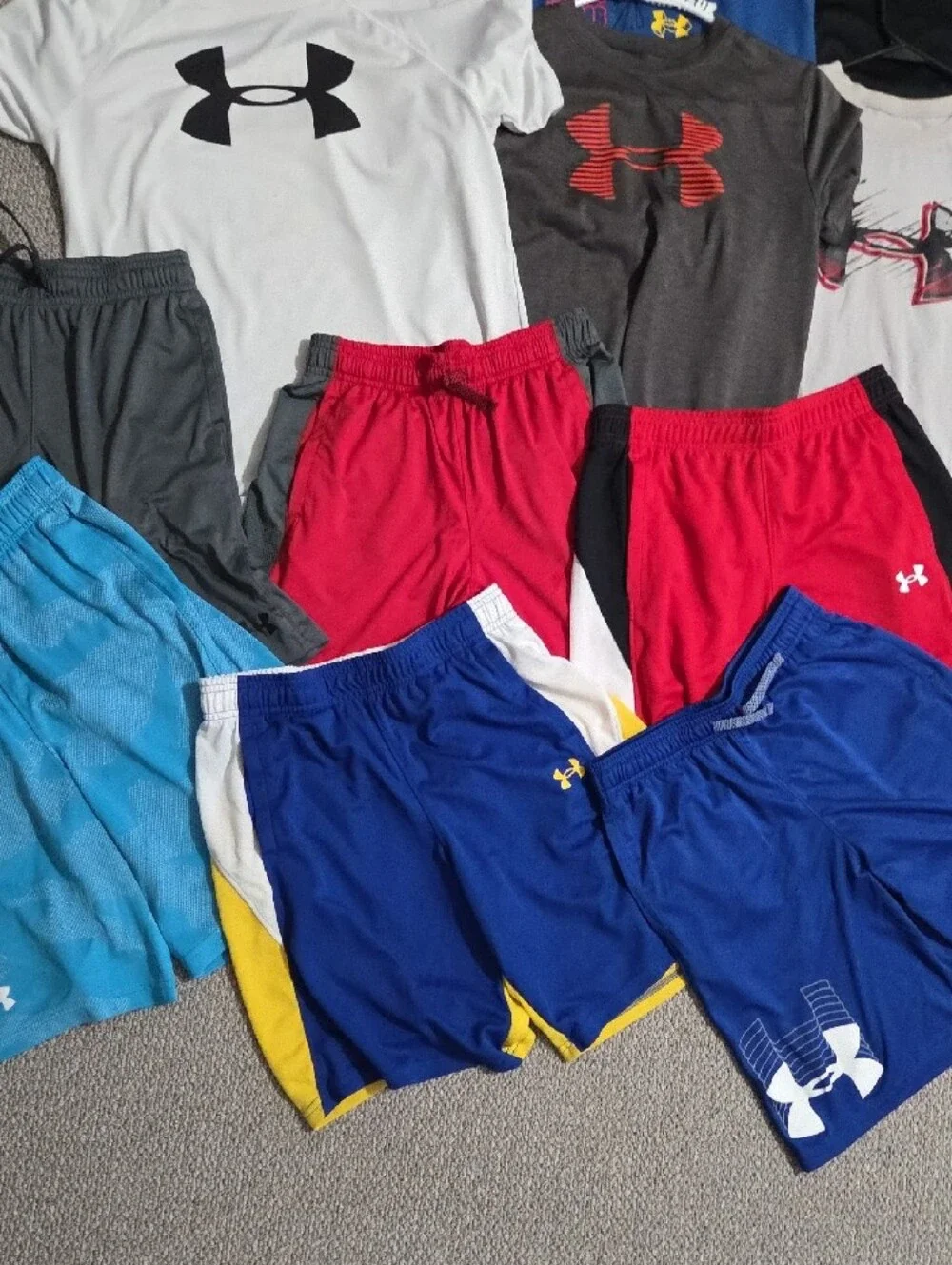 Under Armour Kids Tee & Shorts Bundle - Multi Color Large